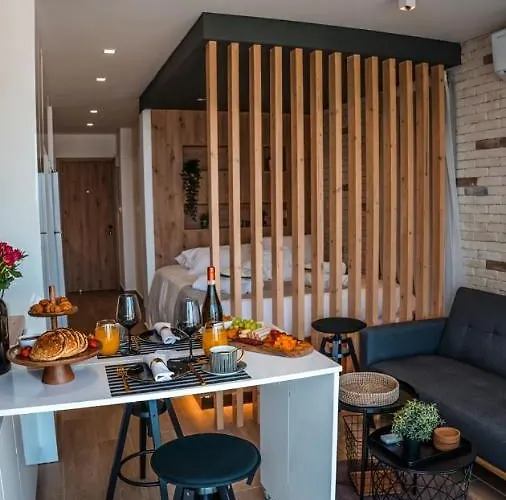 Cosea Living: Seaside Deluxe In Harbour 107b