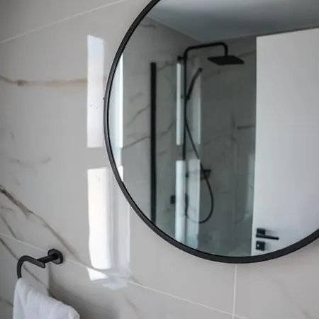 Cosea Living: Seaside Deluxe In Harbour 107b *