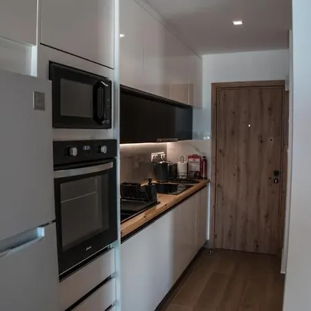 Cosea Living: Seaside Deluxe In Harbour 107b * Paphos