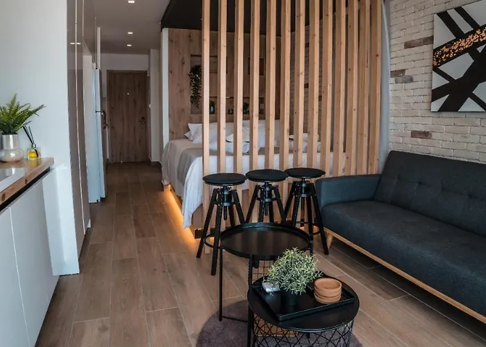 Cosea Living: Seaside Deluxe In Harbour 107b *