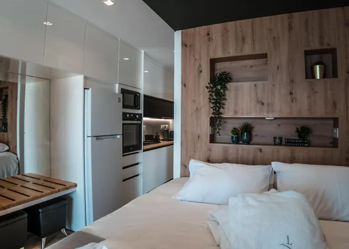 Cosea Living: Seaside Deluxe In Harbour 107b パ フォス