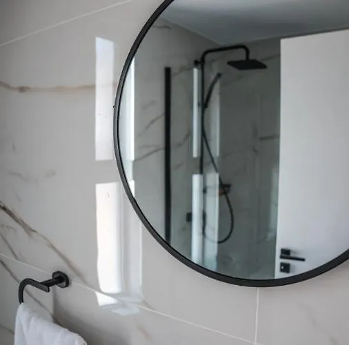 Cosea Living: Seaside Deluxe In Harbour 107b *