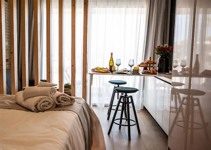 Cosea Living: Seaside Deluxe In Harbour 107b Paphos