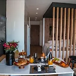 Apartment Cosea Living: Seaside Deluxe In Harbour 107b