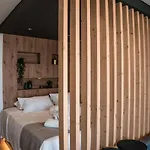 Cosea Living: Seaside Deluxe In Harbour 107b Apartment *