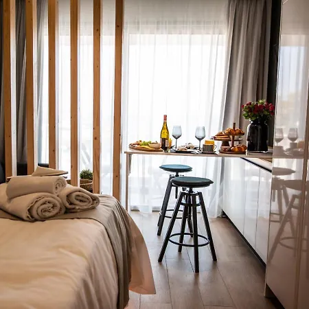 Cosea Living: Seaside Deluxe In Harbour 107b بافوس